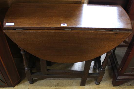 Oak oval gateleg table(-)